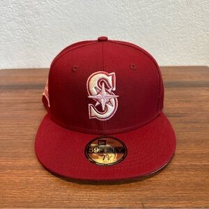 Hat Club Seattle Mariners Red Velvet fitted 7 1/8